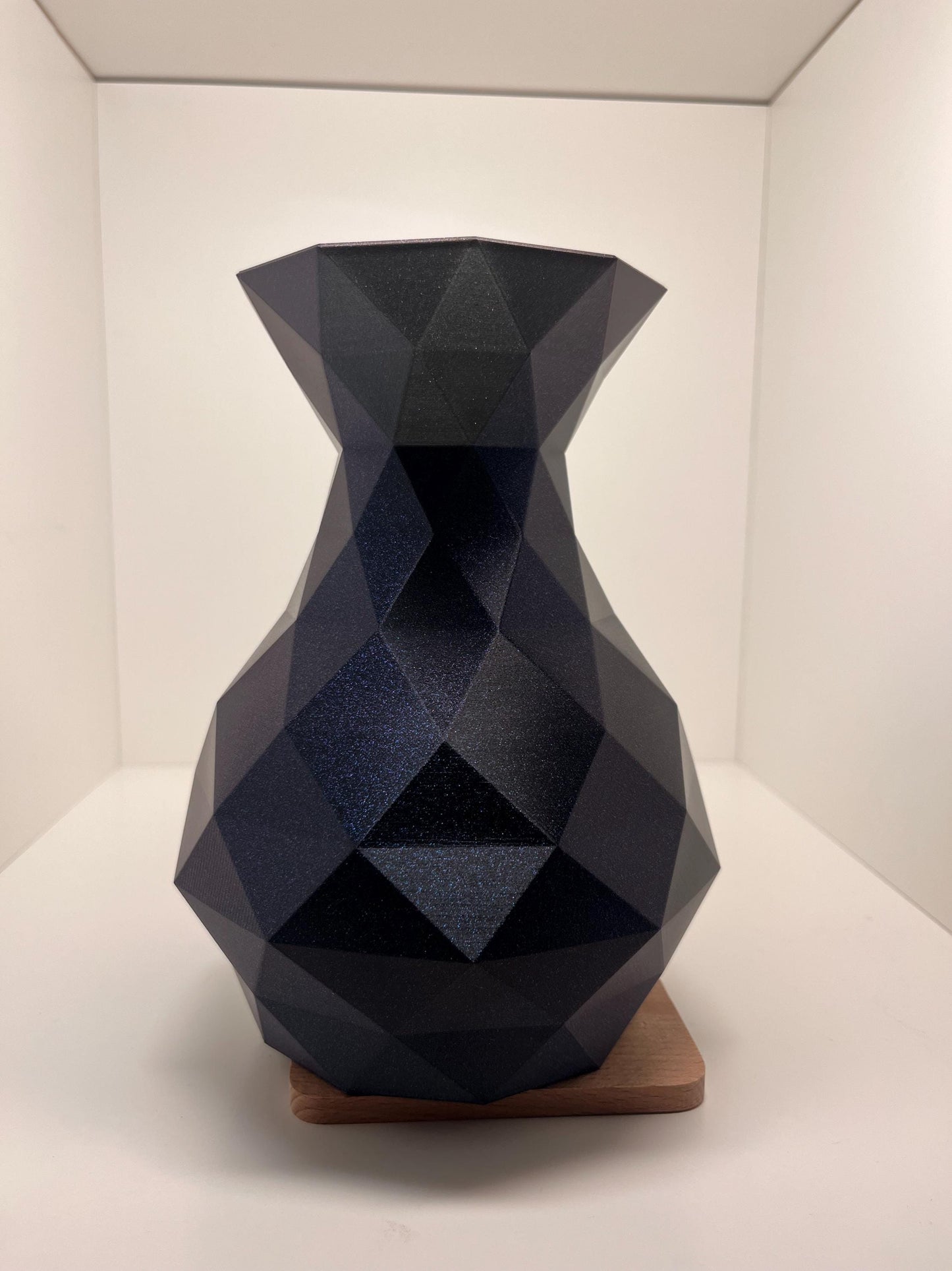 Polygon Vase STL File - 3D Printable Modern Geometric Design for Home Decor