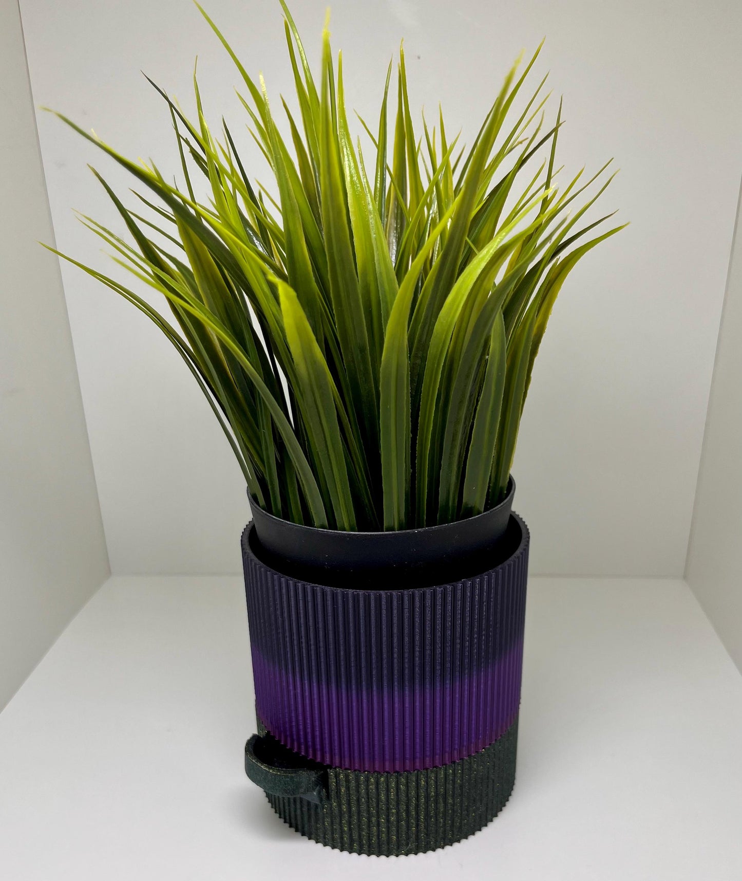 3D-gedruckter selbstbewässernder Blumentopf | Zweifarbig & modern | Praktisch und stilvoll