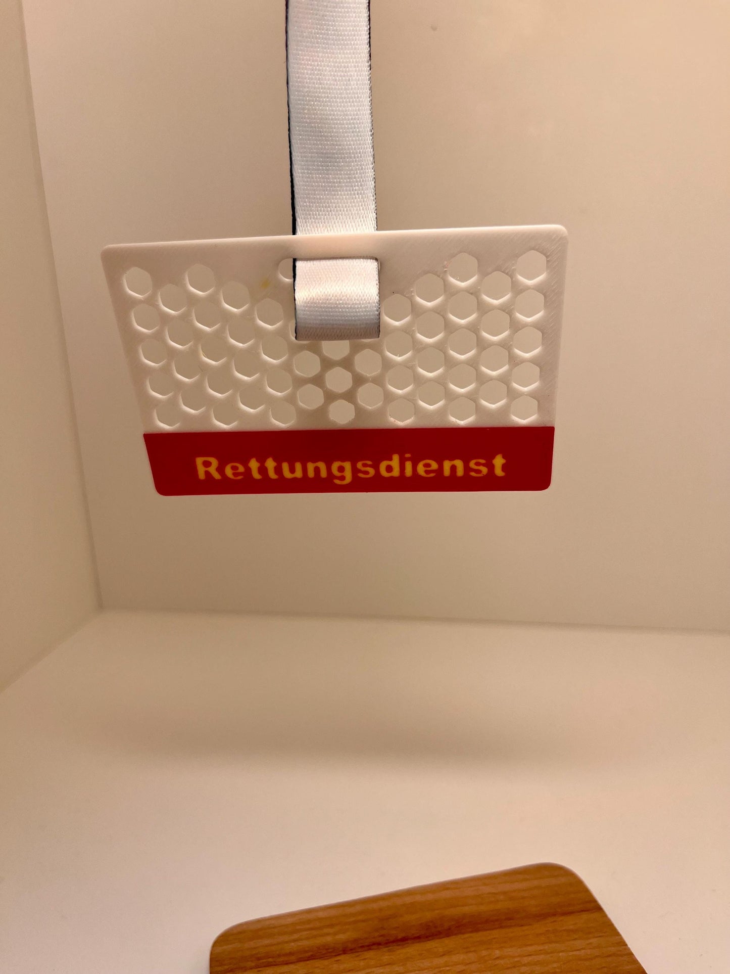 Customizable ID badge | Name badge with hexagon pattern &amp; large position indicator