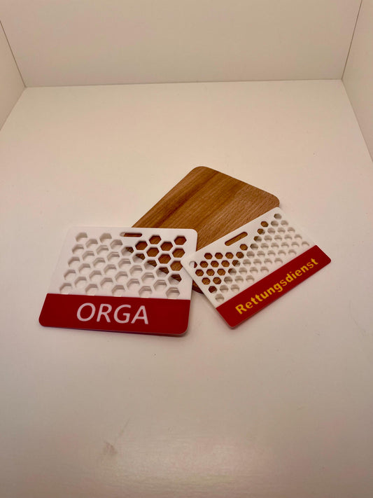 Individuell gestaltbarer ID-Batch | Namensschild mit Hexagon-Muster & großer Position-Anzeige