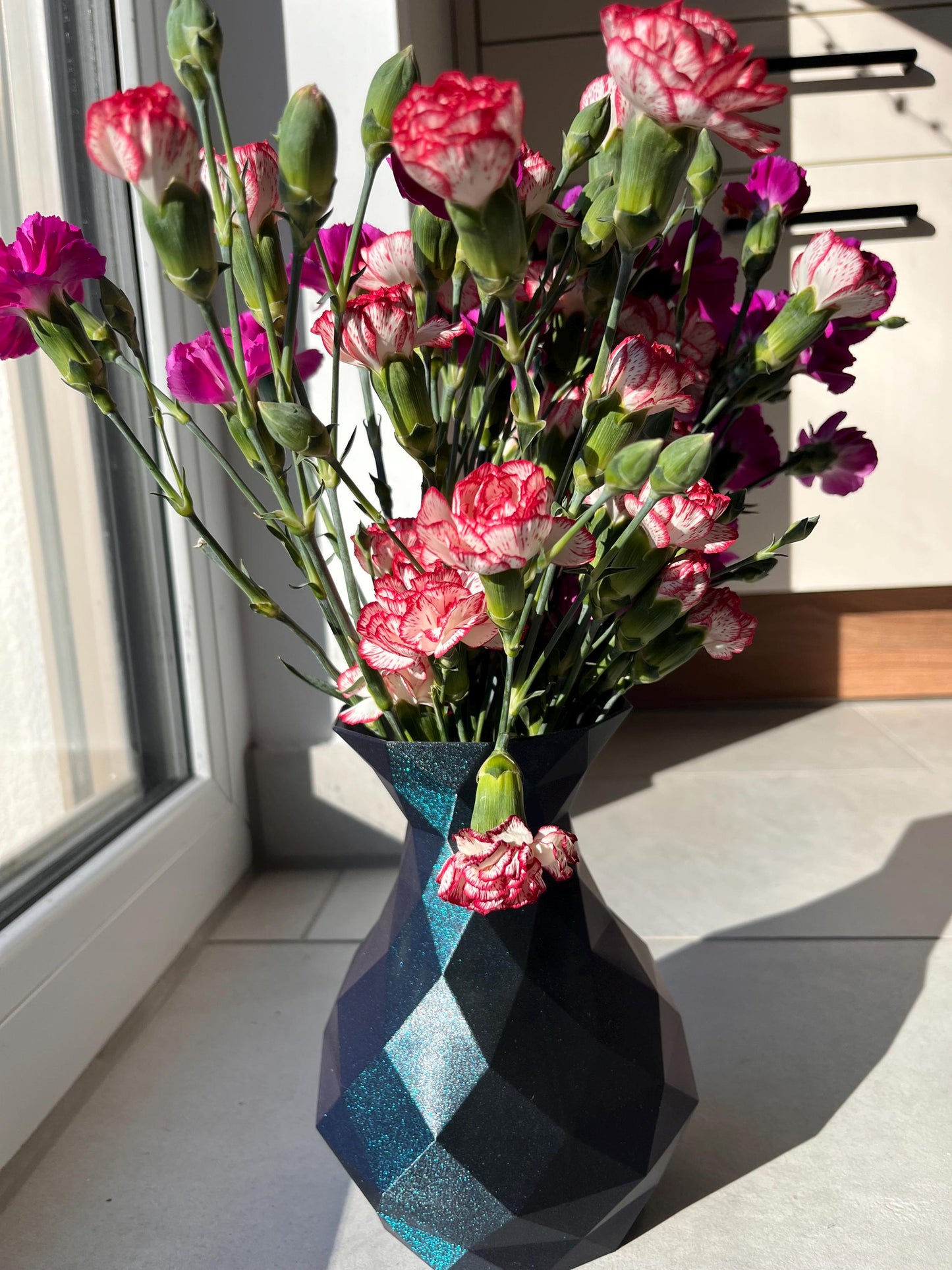 Polygon Vase STL File - 3D Printable Modern Geometric Design for Home Decor