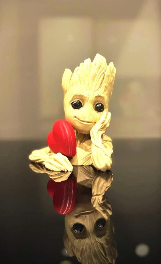 Valentine's Groot STL – 3D Printable Cute Love Groot Holding Heart, AMS & Hand-Paint Ready