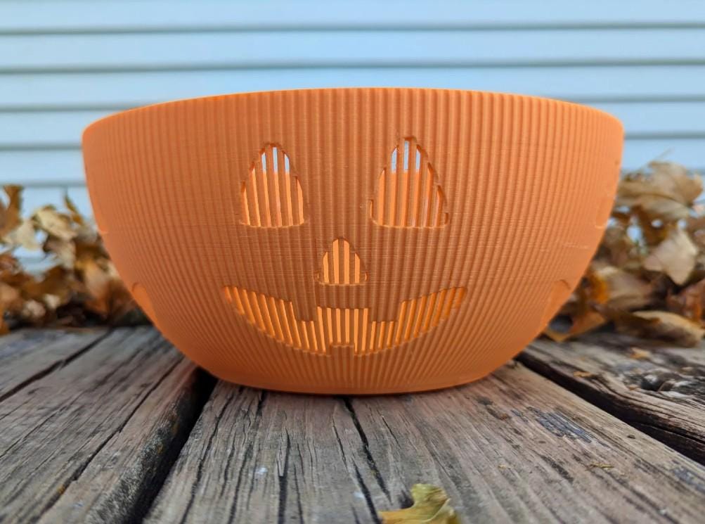 Halloween Candy Bowl STL – Scalable 3D Printed Bowl for Candy &amp; Decoration