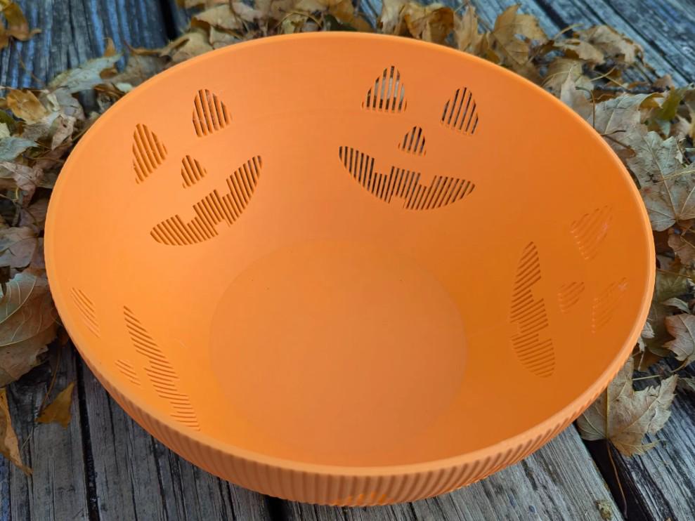 Halloween Candy Bowl STL – Scalable 3D Printed Bowl for Candy &amp; Decoration